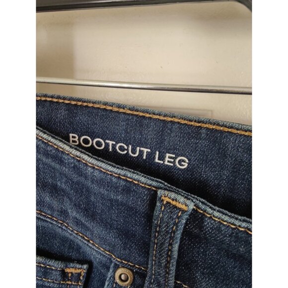 St. John's Bay Bootcut Secretly Slender Medium Wash Mid-Rise Jeans 8P NWT - Picture 5 of 8